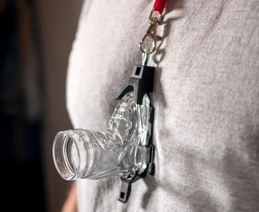 Skischuh Schnapsglas mit Bindung
