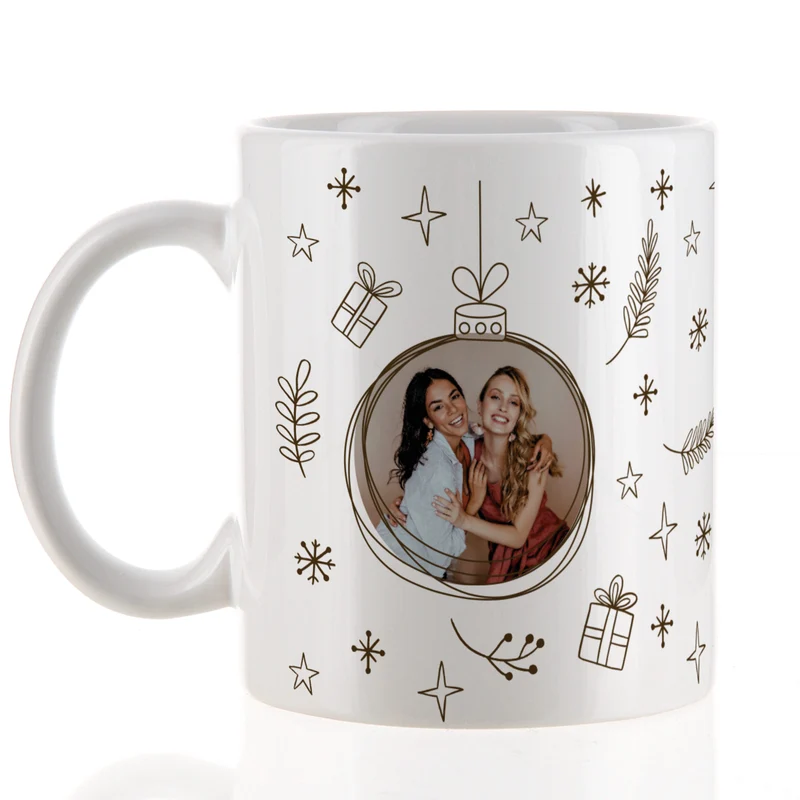 Personalisierbare Keramiktasse mit Foto im Weihnachtskugel Motiv | Geschenk zu Weihnachten