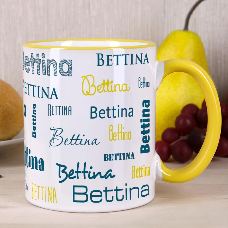 Tasse mit Ihrem Namen in verschiedenen Schriftarten und Farben