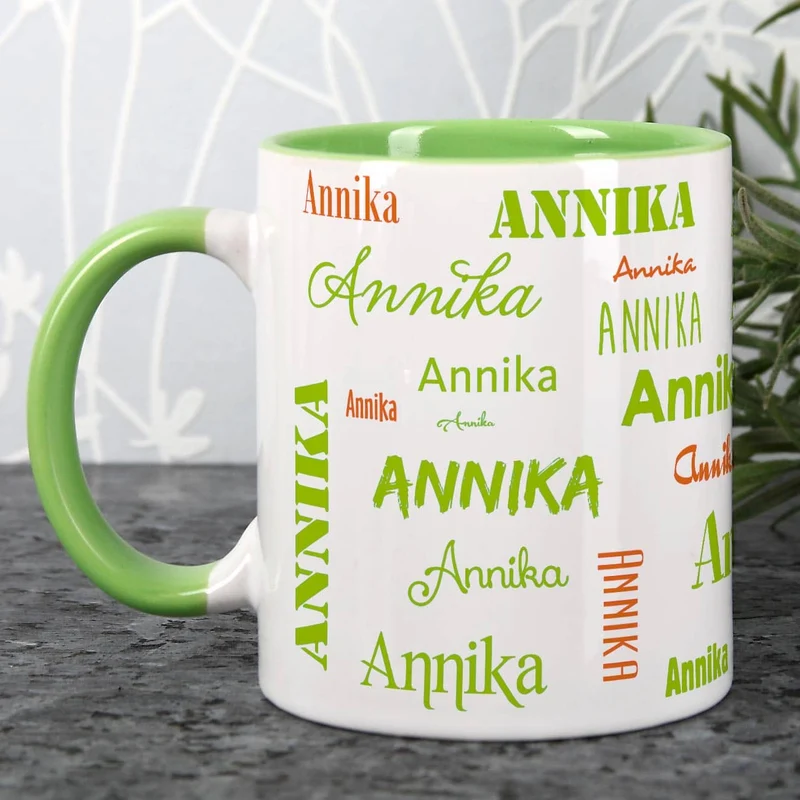 Tasse mit Ihrem Namen in verschiedenen Schriftarten und Farben