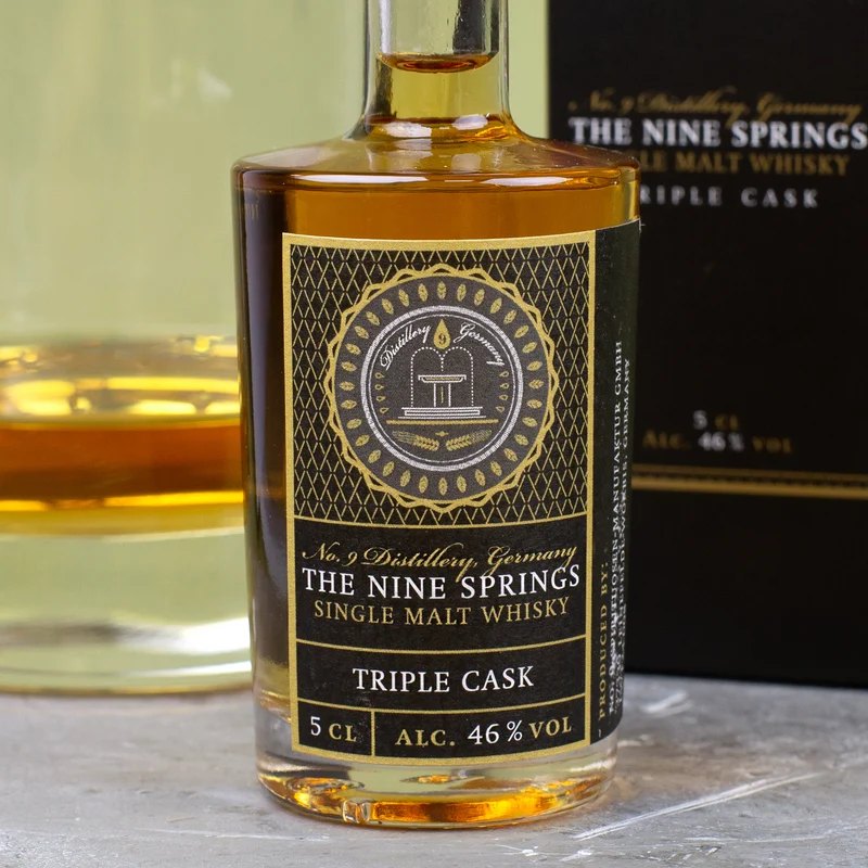 The Nine Springs - Triple Cask Single Malt Whisky aus dem Eichsfeld in Thüringen | Miniaturflasche