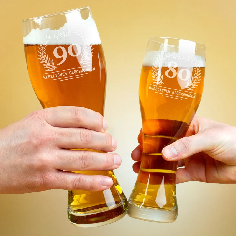 Personalisiertes Weizenglas zum Geburtstag in zwei Größen