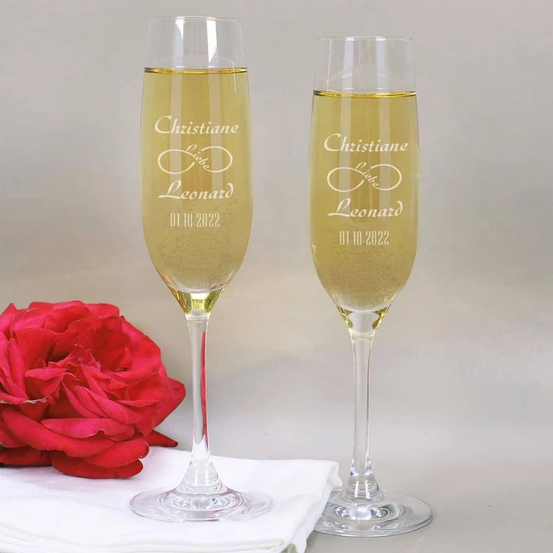 2 Sektgläser zur Hochzeit mit Gravur unendliche Liebe