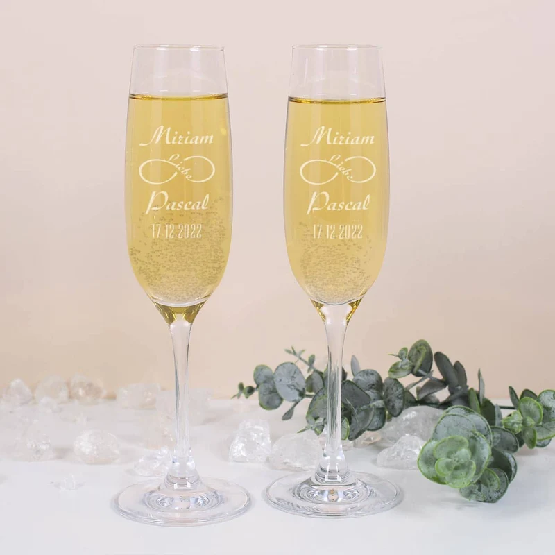 2 Sektgläser zur Hochzeit mit Gravur unendliche Liebe