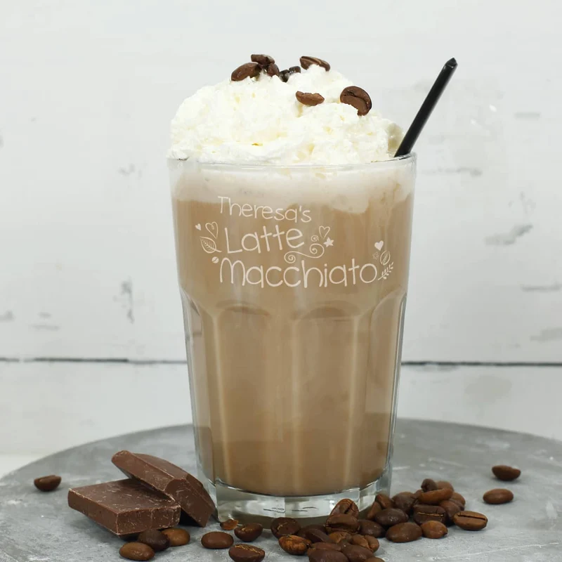 Latte Macchiato Glas graviert mit Name und Herzen