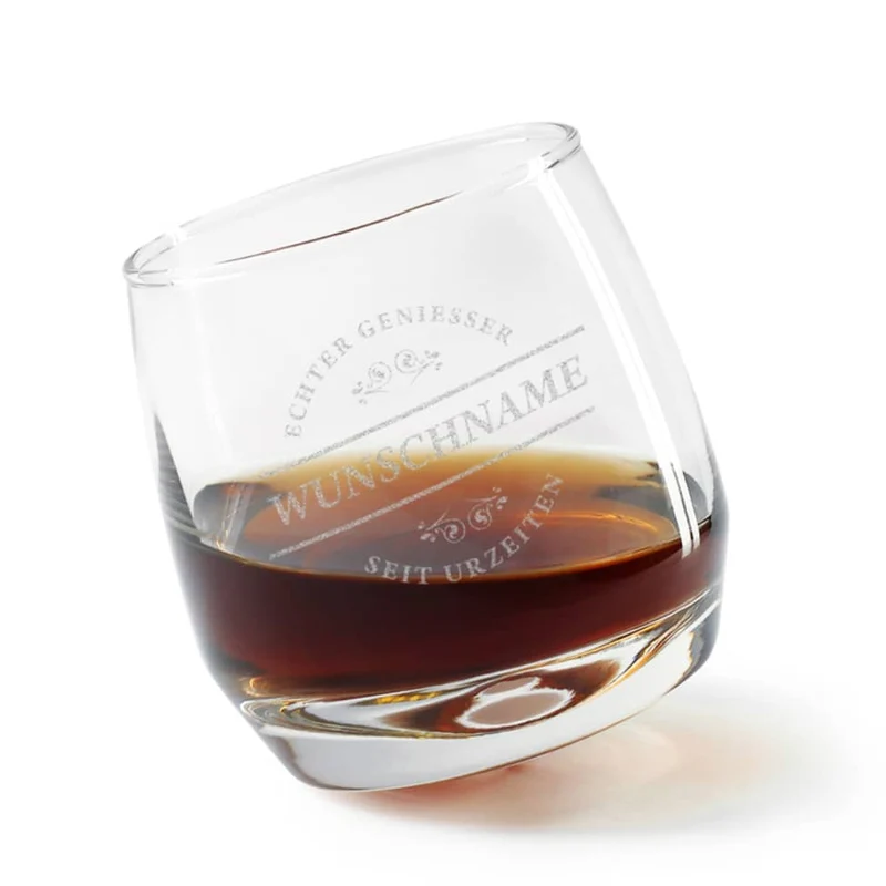 Echt schräges Whiskyglas für echte Geniesser mit Wunschname graviert