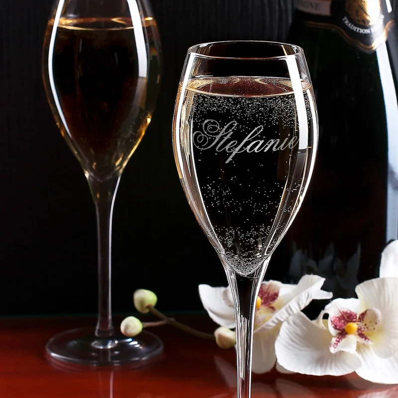 Graviertes Champagnerglas mit Wunschnamen