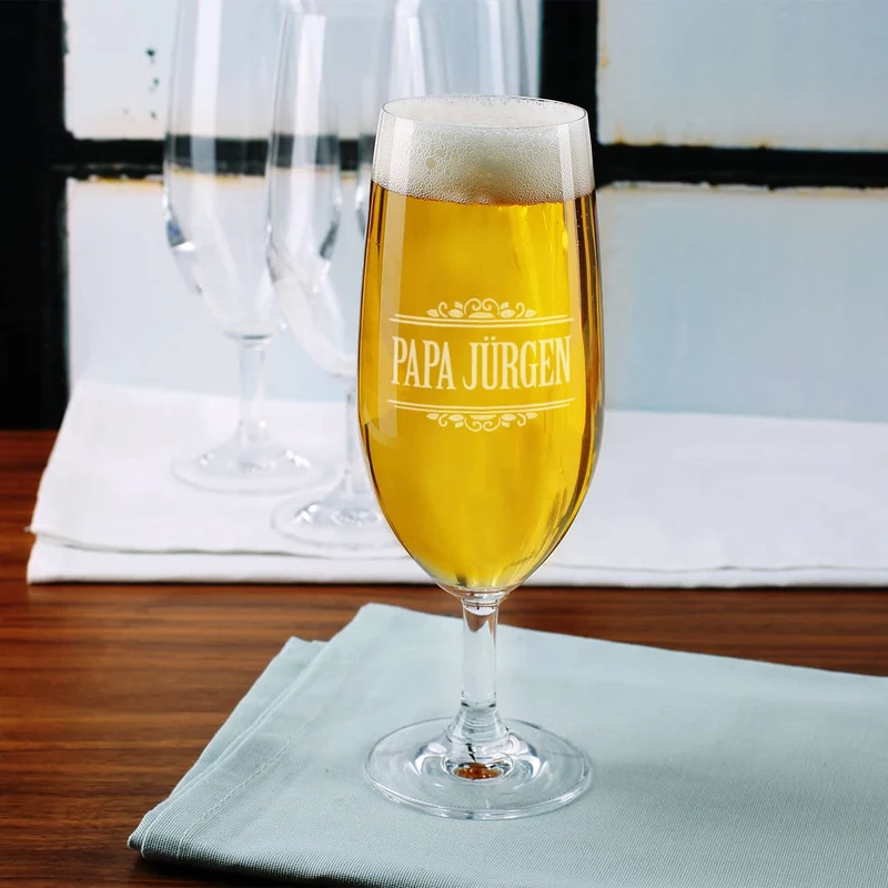 Persönliches Bierglas mit Ihrem Namen eingraviert