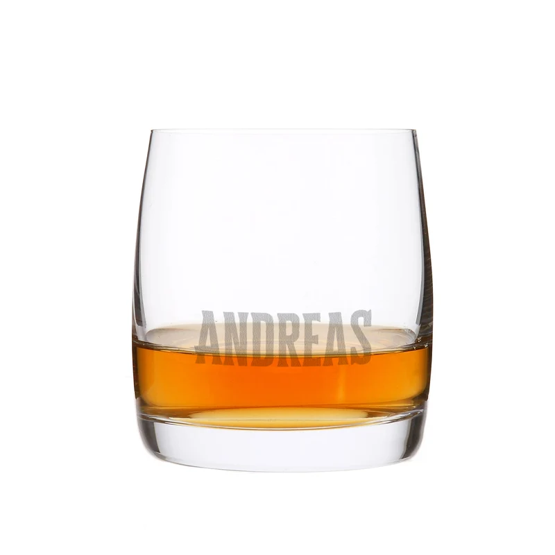 Modernes Whiskyglas mit schlichter Namensgravur