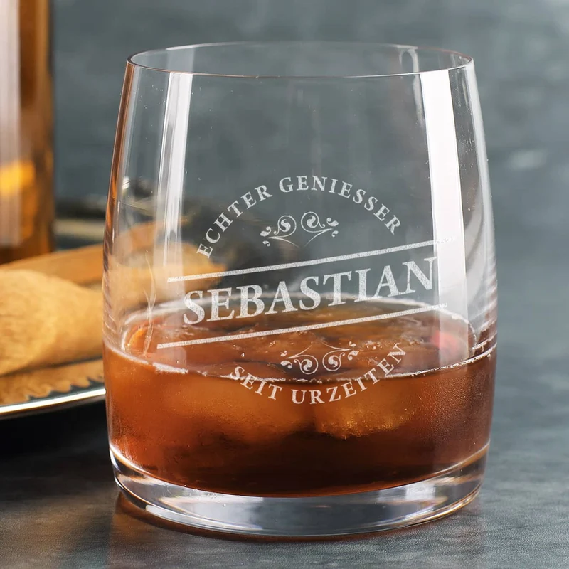graviertes Whiskeyglas Echter Geniesser mit Name von Bohemia Cristal