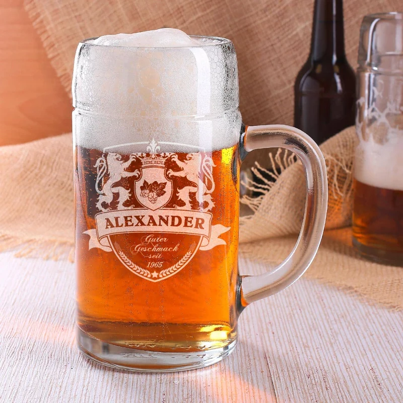 1 Liter Maßkrug aus Glas graviert mit Wappen und Namen
