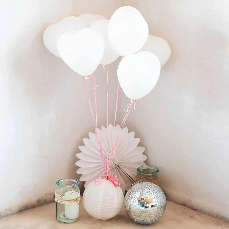 8 Herz-Luftballons in weiß