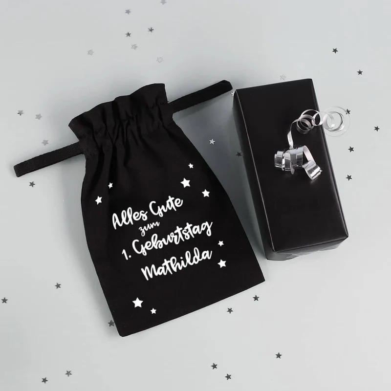 Kleines Stoffsäckchen als Geschenkverpackung zum Geburtstag