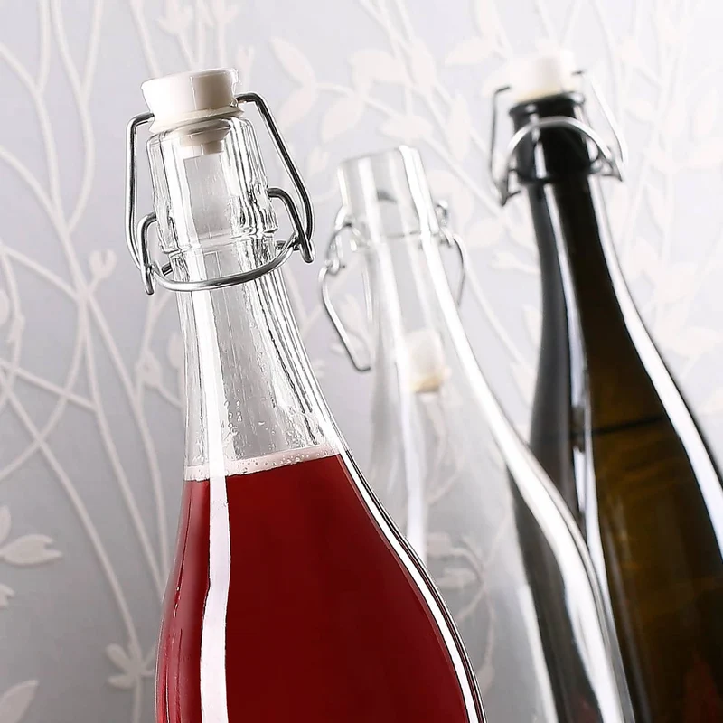 Bügelflasche aus Glas mit 4 Zeilen Wunschtext graviert
