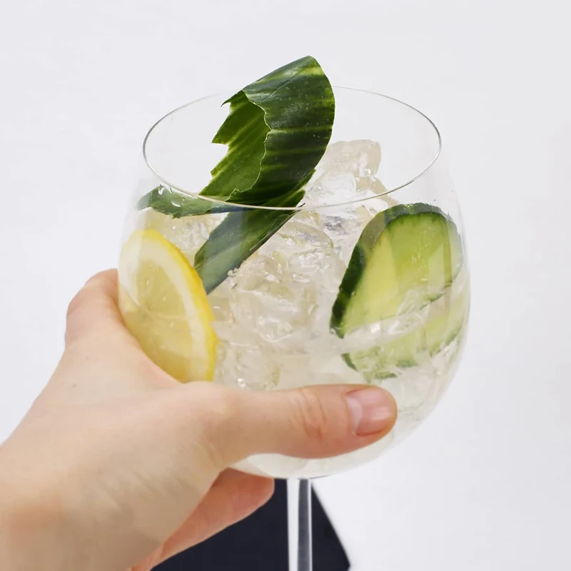 Gin-Glas mit Gravur ohne dich ist alles GINlos mit Wunschname