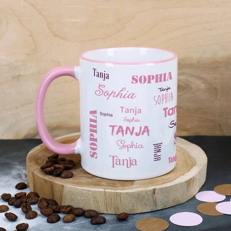 Tasse mit zwei Namen in verschiedenen Schriftarten