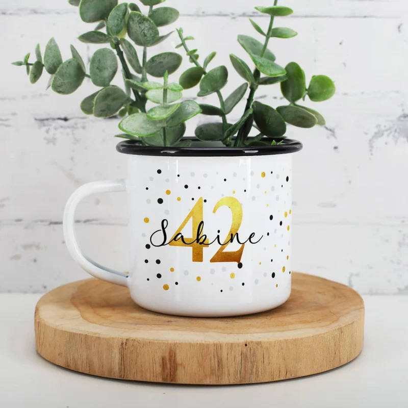 Geburtstagstasse aus Emaille mit Alter und Name bedruckt