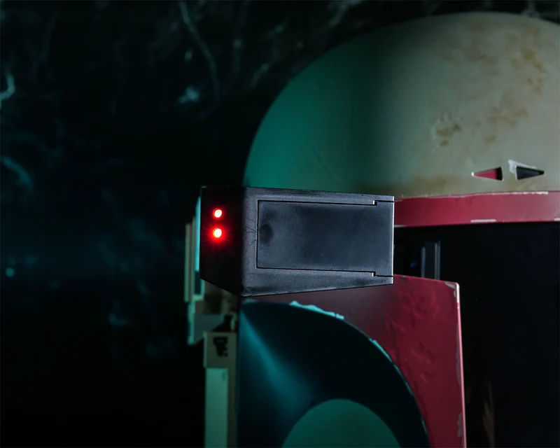 Boba Fett Premium Helm Replik Re-Armored mit Lichteffekten - Star Wars