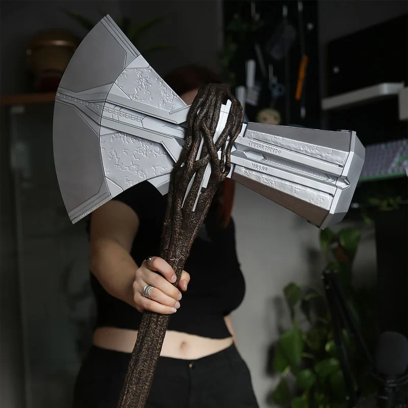 Thor - Sturmbrecher Replik mit Licht- und Soundeffekten