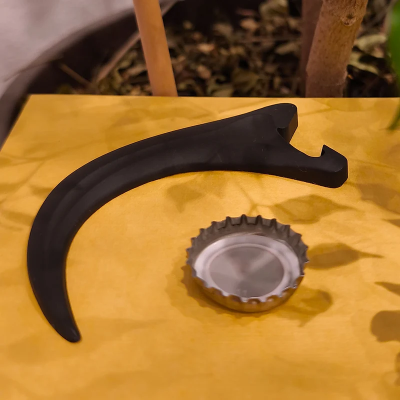 Jurassic Park - Velociraptor Kralle Magnet Flaschenöffner