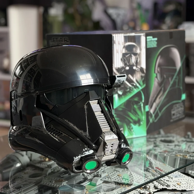 Star Wars - Imperial Death Trooper Black Series Helm Replik mit Licht