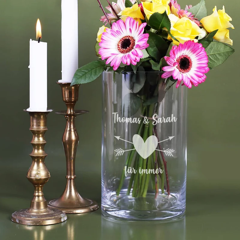 Edle Vase mit Herz und Wunschtext graviert