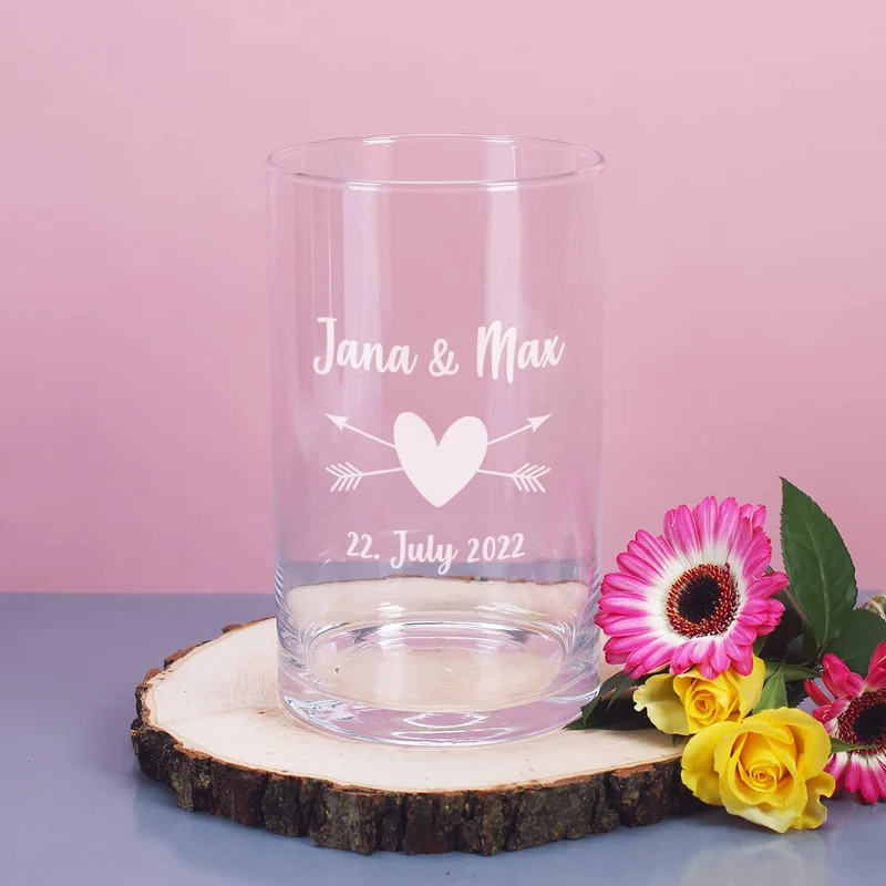 Edle Vase mit Herz und Wunschtext graviert