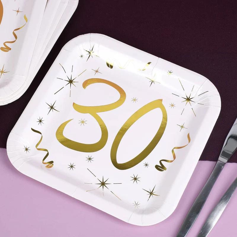 Quadratische Pappteller mit Gold-Metallic zum 30. Geburtstag